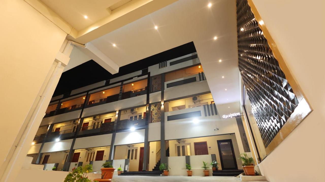 Hotel Grand Square Yercaud Extérieur photo
